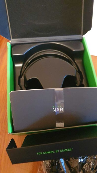 Casti gaming razer nari wireless