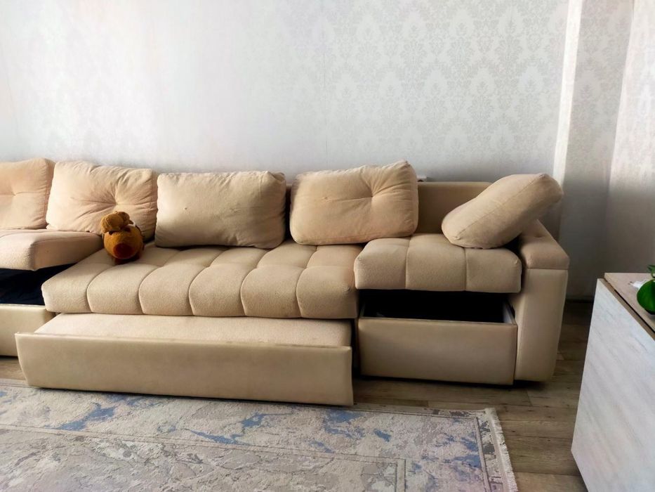 Продам диван 4 м