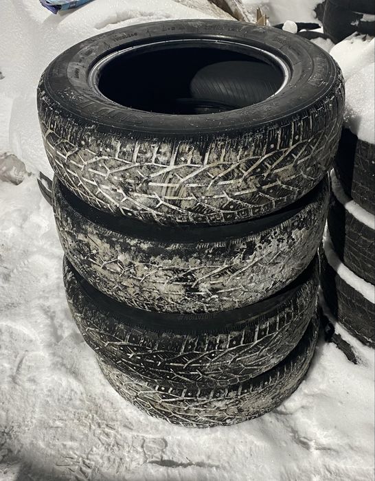 продам комплект зимних шин!