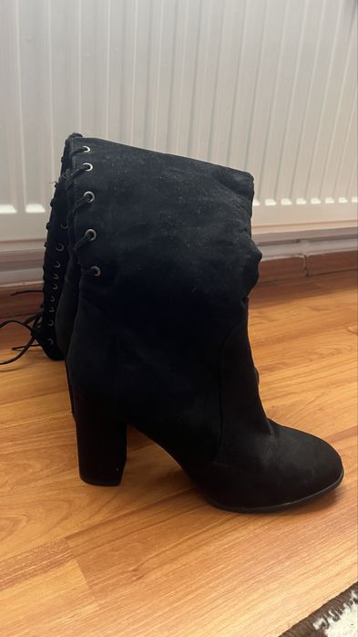 Cizme lungi in stare foarte buna