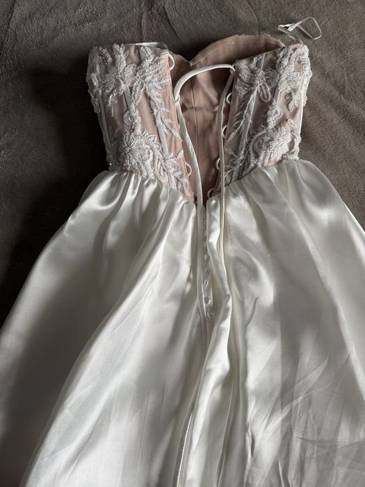 Мини официална рокля от Atelier Jollie