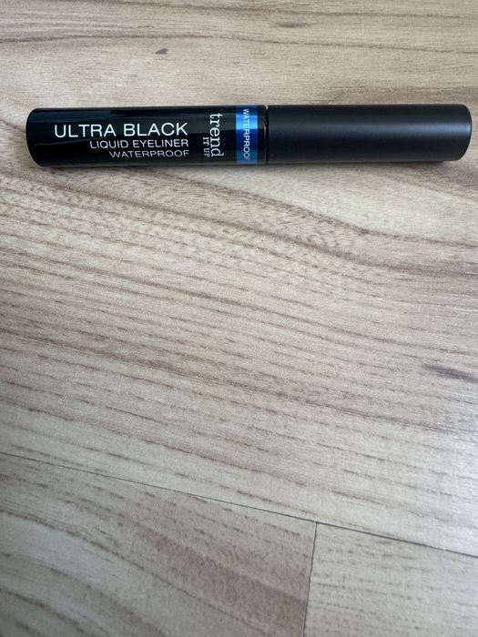 Tus negru de ochi trend it up 150 de seturi