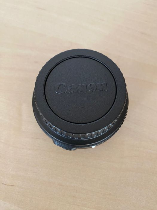 Obiectiv Canon Ef-s 24mm 2.8
