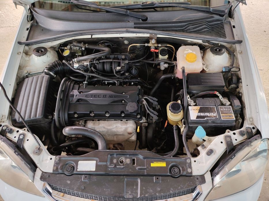 Lacetti 1.6 2013 avtomat oq