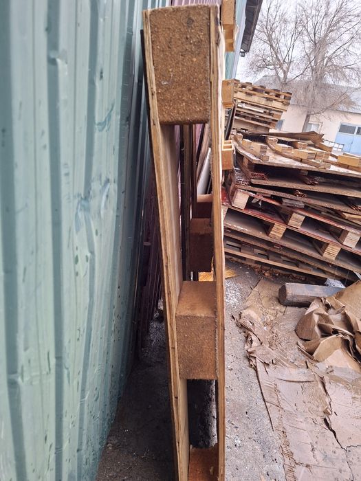 Продаётся поддоны цена за штуку