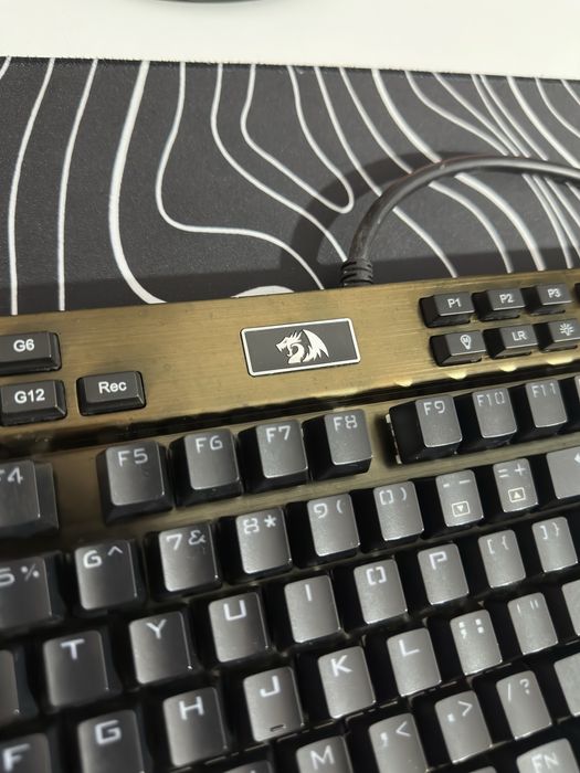 Tastatură Mecanică Redragon Yama K550, RGB, Switch-uri Purple