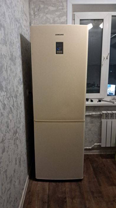 Холодильник Самсунг бежевый