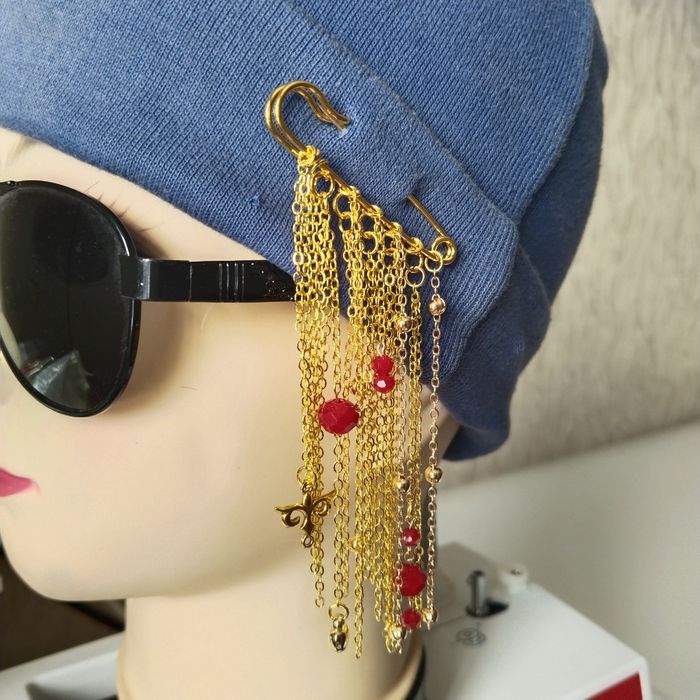 Булавки-украшения в тренде