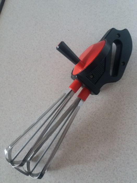 Продаю ручной миксер 3000 тенге
