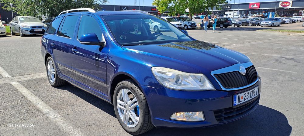 SKODA Octavia 2010 — imagine 1