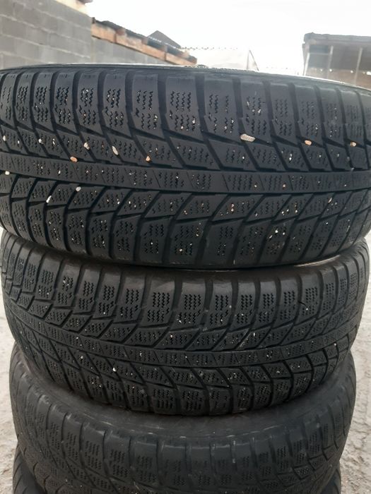 Продам зимние шины 195х60х15