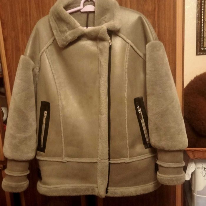 Продам красивую стильную дубленку