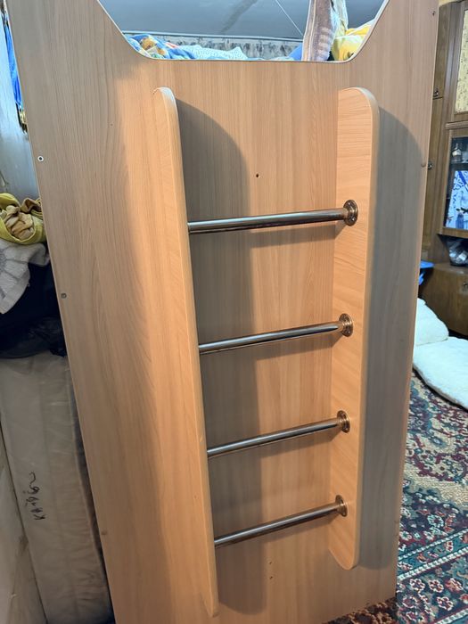 двухяростная кровать