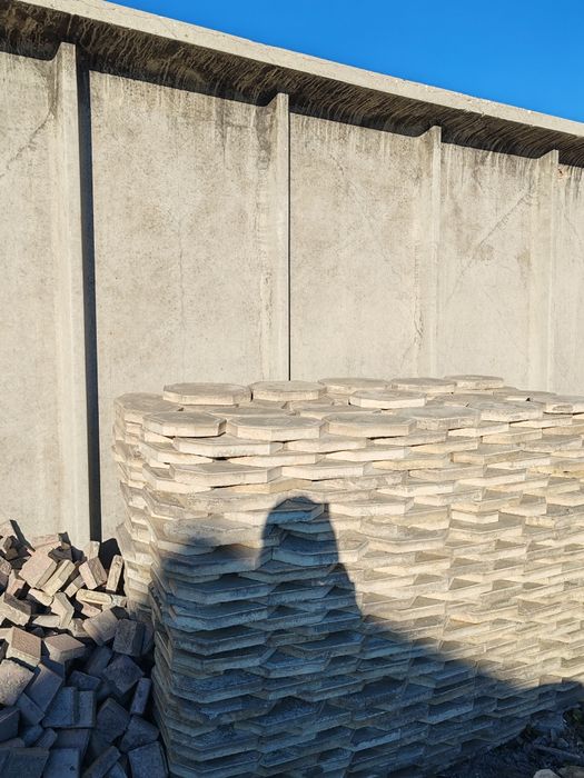 Продам брусчатка б/у 1 кв.м 1500 тенге