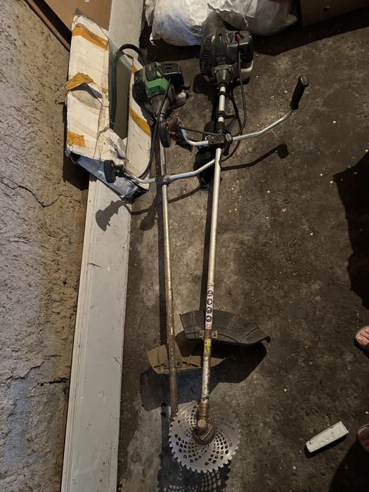 Продам 2 триммер