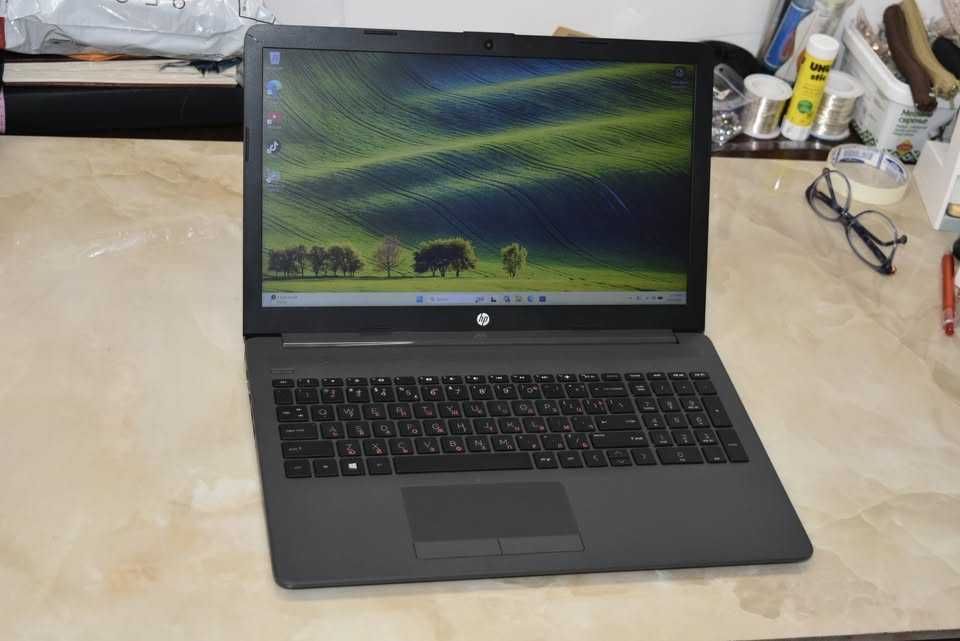 156, inch Laptop HP AMD Ryzen 5 3500U AMD Radeon Vega 8 4GB