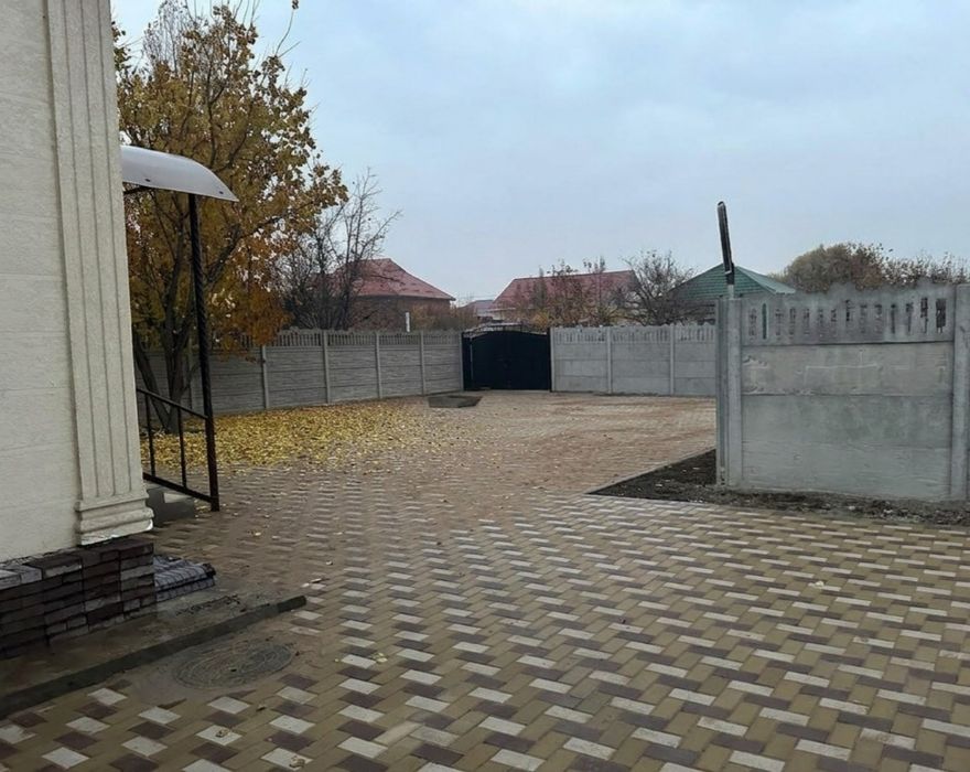Брусчатка, плитка, поребрики.