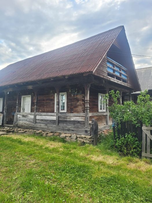 Casa din lemn de stejar tradițională Maramures