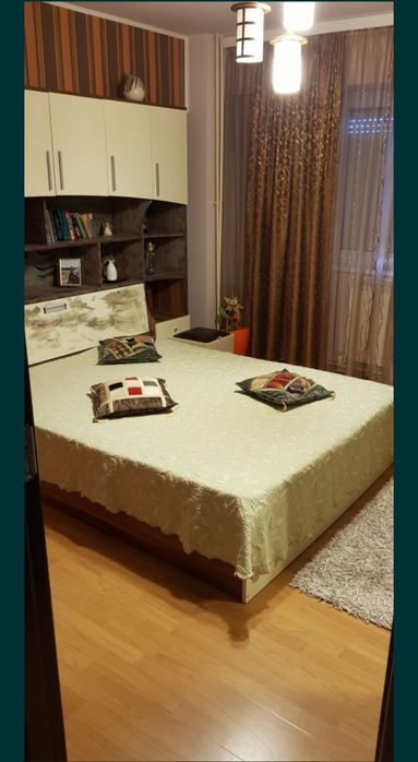 Vand ap 2 camere spatios 70 mp Buzaului BLOC 2009