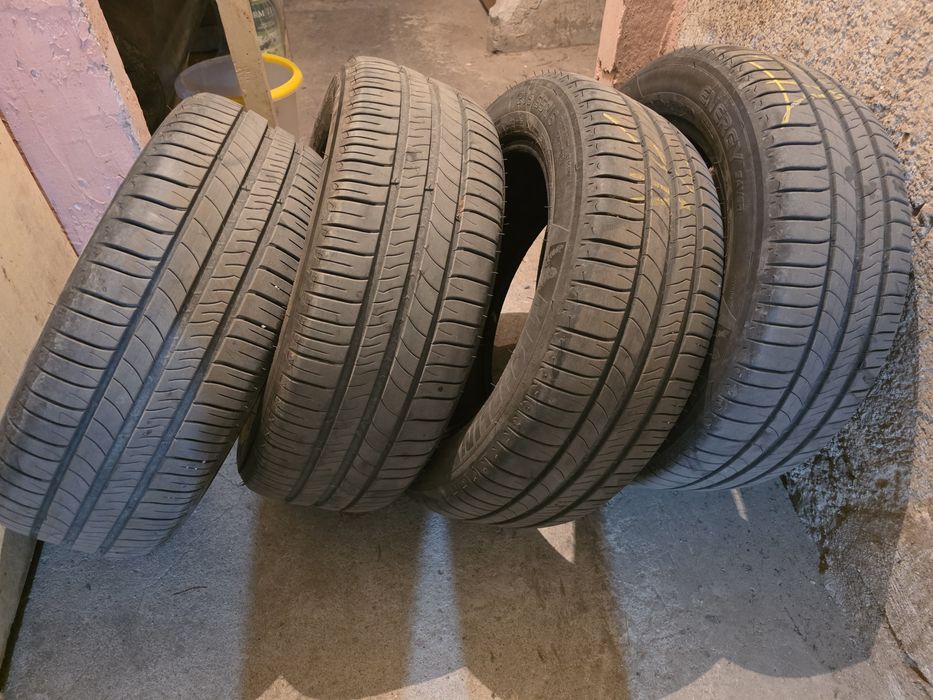 Спешно продавам 4 бр. летни гуми  Mishelin 205/55R16