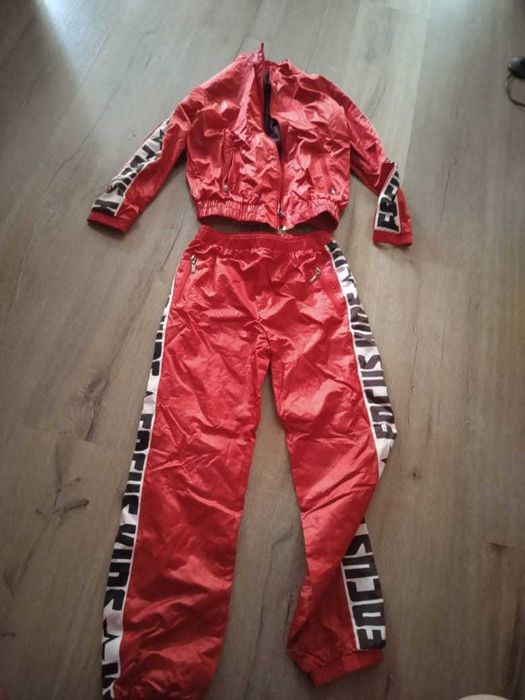 Продам костюмы танцевальные