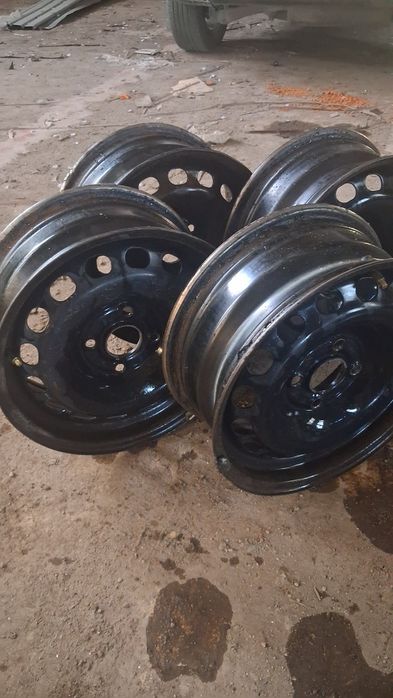 Продам комплект дисков на ауди 15×4×108