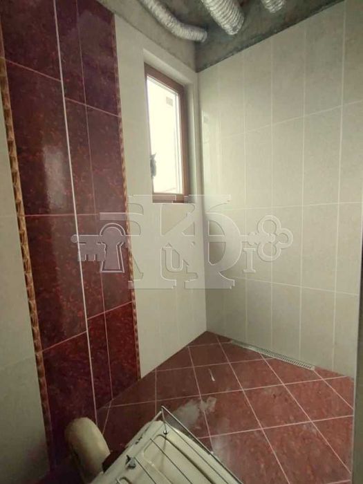 Продава се Къща в Добрич, Дружба 2 - 585 кв.м за 262 €/кв.м - Снимка #8