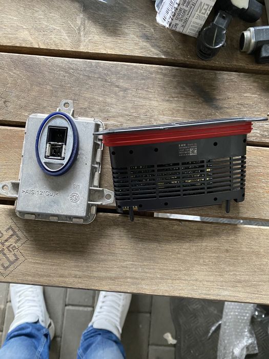 Unitate de control faruri xenon originala Bmw X4.Preț 150 euro.