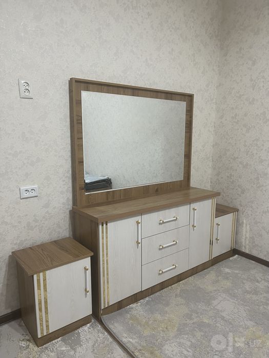 yangi spalniy mebel sotiladi