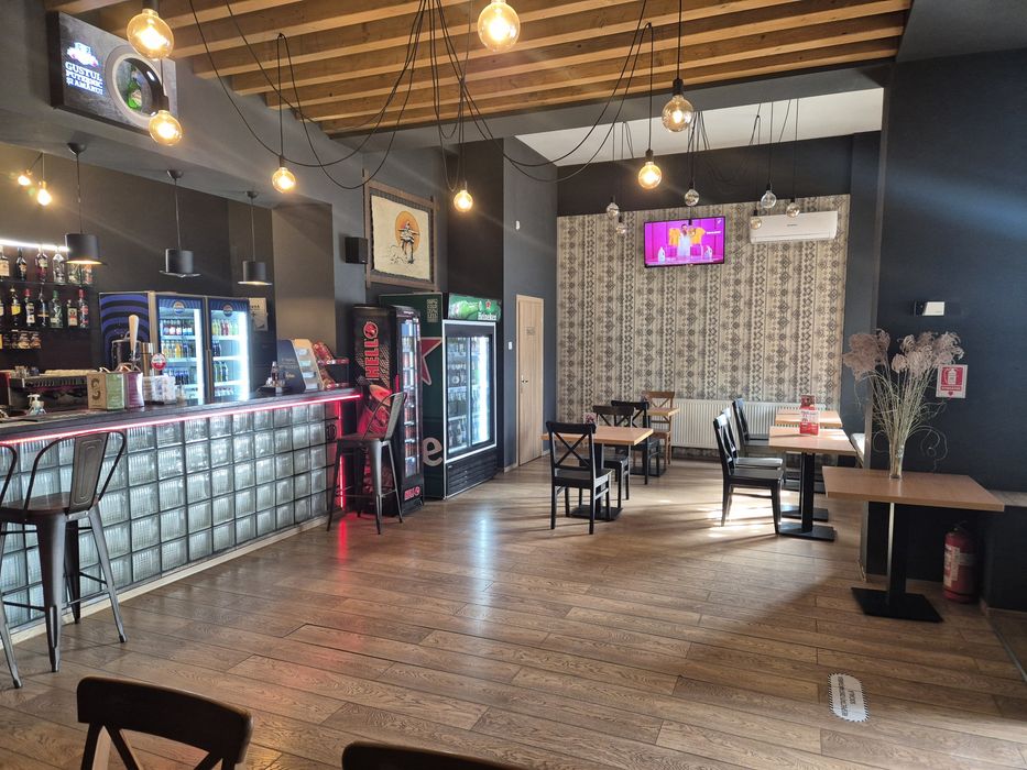 Se vinde bar/cafenea – Afacere în profit – 30 ani tradiție