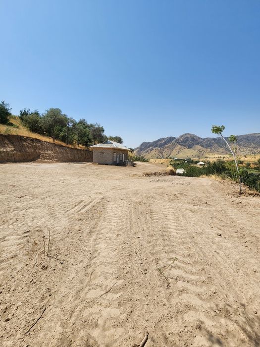 Dam olish maskaniga muljallangan (Dacha) 20 sotexli joy sotiladi.