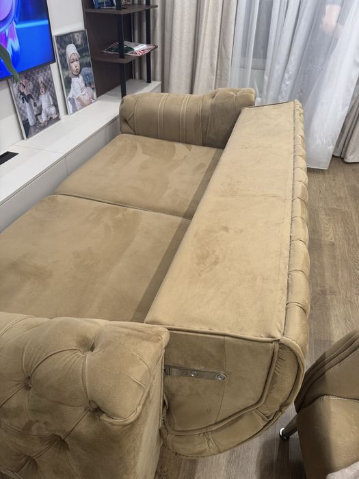 Продается диван с 2 креслами