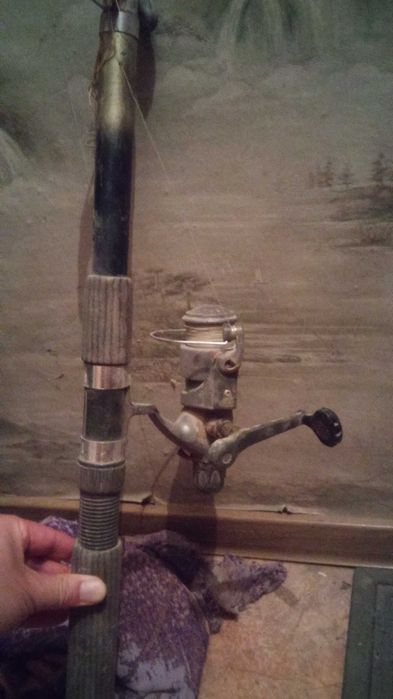 Продам удочку в сборе б/у. Длина 6м. Цена окончательная