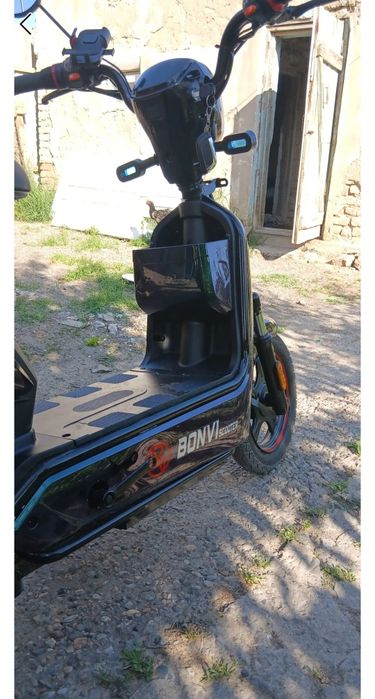 Elektro skuter bonvi sotiladi
