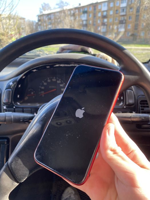 Iphone айфон xr 64gb 76% red product