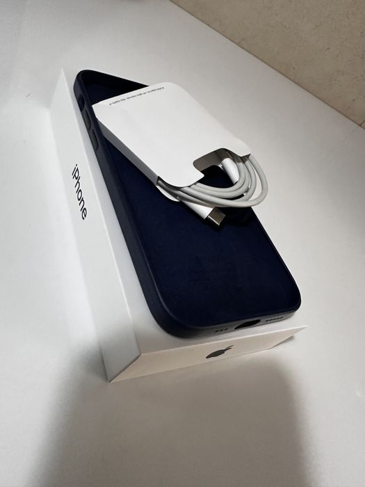 Iphone 12 64gb 82% battery healt