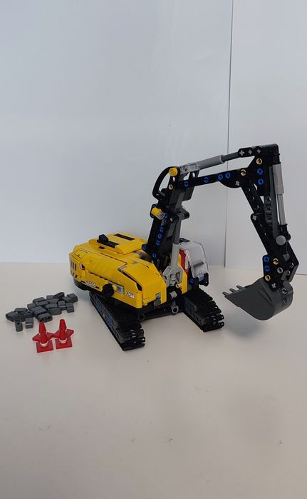 LEGO Technic - Excavator de mare putere 42121, 569 piese
