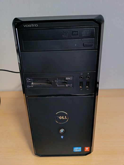 Calculatoare desktop, detalii pe fotografii