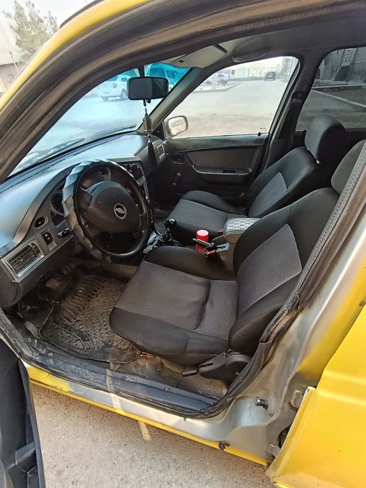 Neksiya 2 sariq 2009 yil