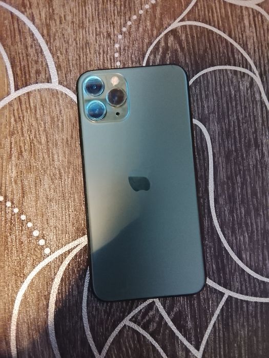 Айфон 11 про продаю