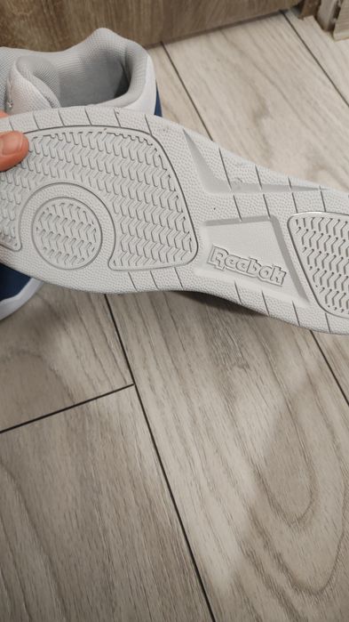 Adidași noi reebok