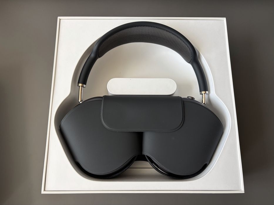 APPLE AirPods Max with Smart Case 1st gen