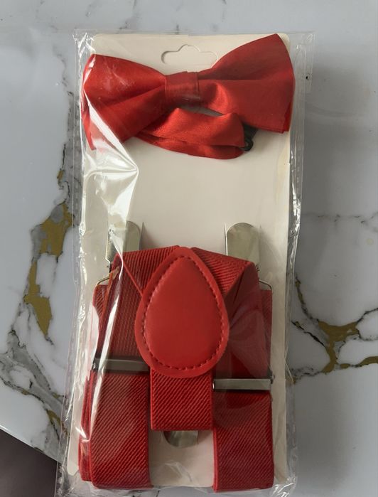 Детские подтяжки и бабочка