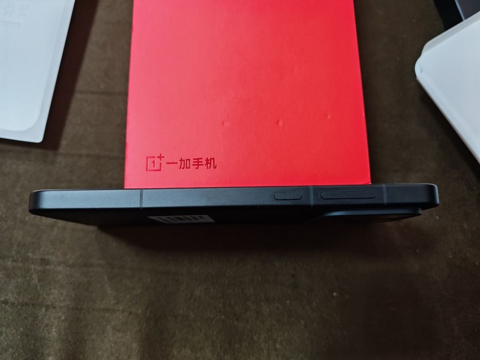 OnePlus 15 12/256 Глобален ром