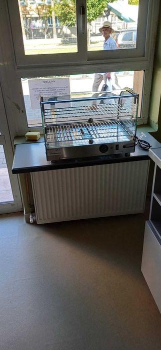 De vanzare- Mobilier si utilaje complete pentru placintarie