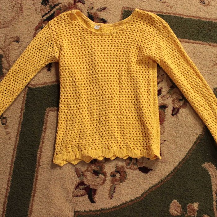 продам 2 свитера