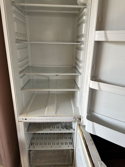 Продам холодильник