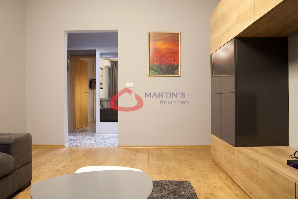 Продава се Тристаен апартамент в София, Илинден - 75 кв.м за 2800 €/кв.м - Снимка #2