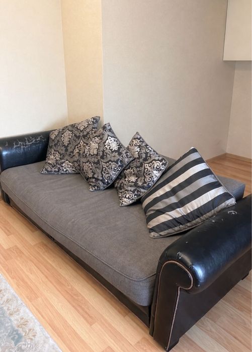 Отдам  диван самовывоз