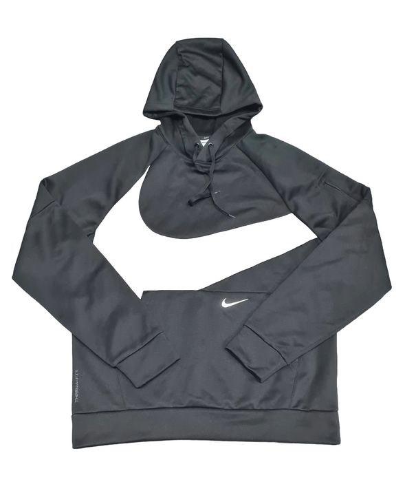 Мъжко Горнище Nike

Чисто ново без етикети.

Размер M

Цена 79 лв.